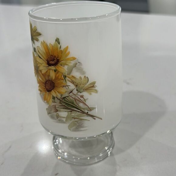 Vintage Apothecary jar yellow daisies - Picture 3 of 6